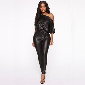 Elegant Black Off-Shoulder Jumpsuit